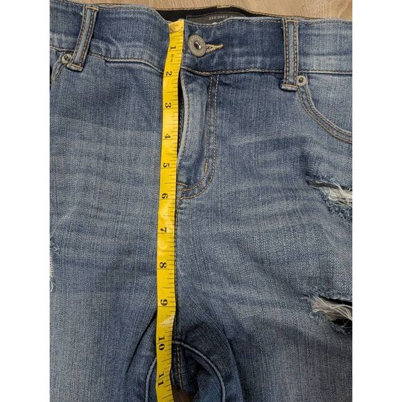 Torrid Distressed Bombshell Skinny Jeans - Picture 4 of 8